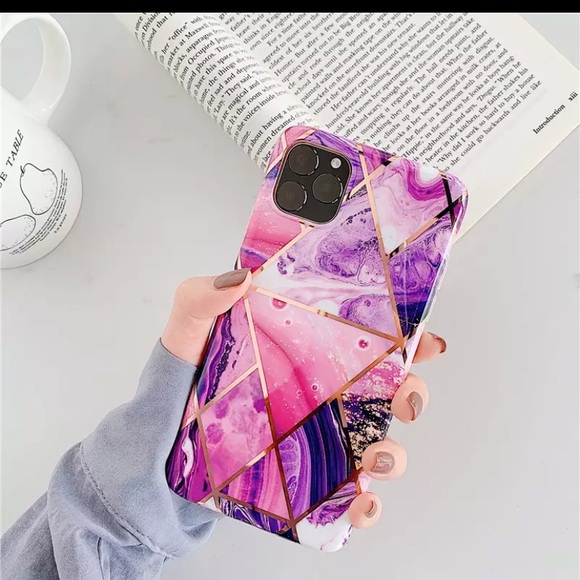 Purple and pink iPhone 7-8 case - Picture 3 of 3